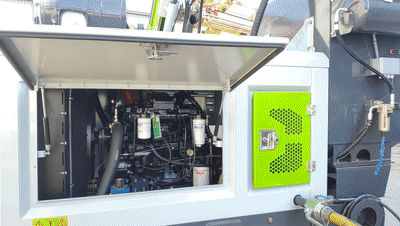 Engine of DTH Hydraulic crawler driling rig_air compressor on board_KHITAN-930-DTH_DRILLPANGOLIN