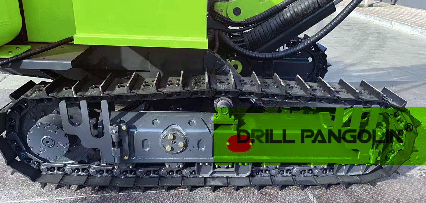 powerful track shoe and chasis let solar drill rig works perfectly in the mountain