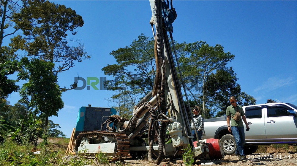 top hammer pneumatic crawler rock drill yuan-pcr200 with PD200 drifter work in Indonesia-2